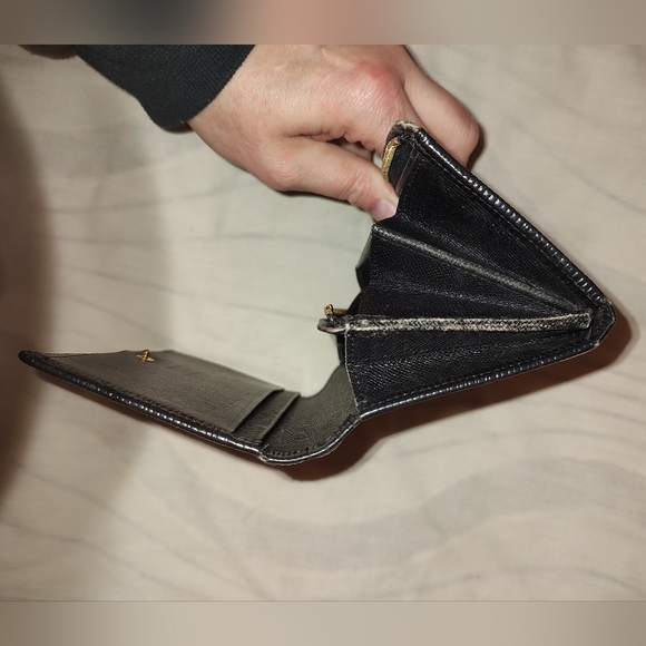 Louis Vuitton GUC+ Epi Porte-Monnaie Billets Tresor Wallet Black (W168) - Picture 7 of 13